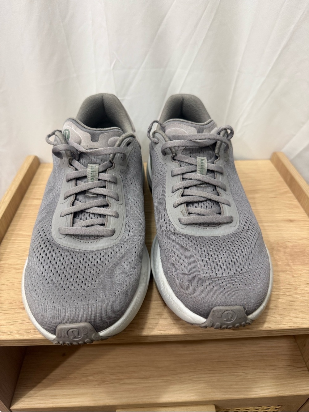 lululemon athletica Men's Light Gray Athletic Trainers